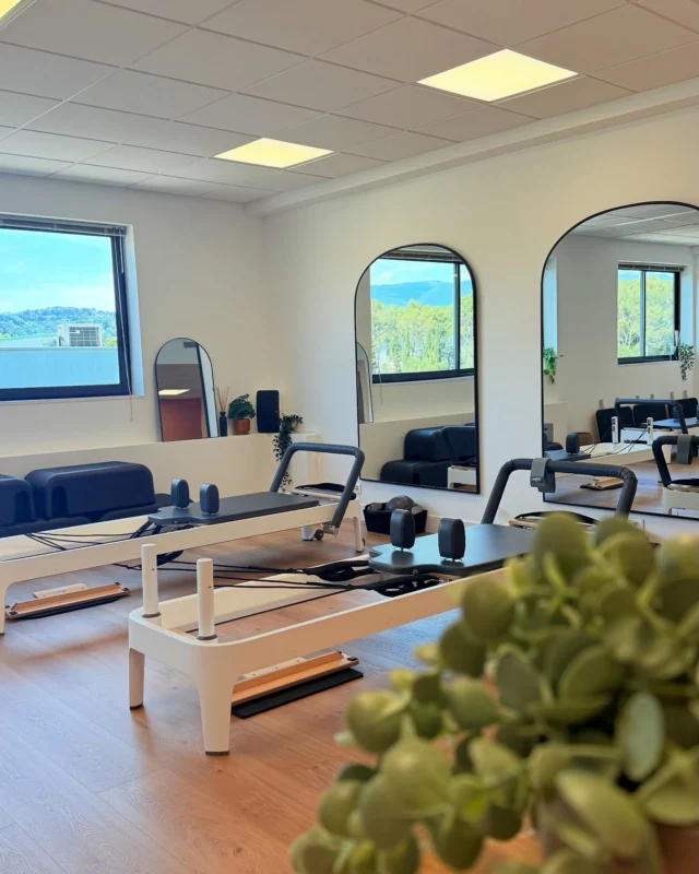 ✨ ᴇɴᴠɪᴇ ᴅᴇ ᴍᴇᴛᴛʀᴇ ᴅᴜ ғʟᴏᴡ ᴅᴀɴs ᴛᴀ sᴇᴍᴀɪɴᴇ ﹖
 Le studio est ouvert, les reformers t’attendent, et il reste quelques places pour bouger ensemble 💪

Voici ce qui t’attend d’ici dimanche chez BodyFlow :
📅 Au programme cette semaine : 💥 BodyBoost pour l’énergie 🍑 BodyBooty pour sculpter 🧘 BodyFlex pour relâcher 💪 BodySculpt pour renforcer en profondeur
🎯 Peu importe ton niveau, il y a un cours pour toi.
 Besoin d’aide pour choisir ? Dis-le en commentaire ou en DM, je suis là pour t’orienter !

➡️ Réserve ta séance directement depuis l’app Studio BodyFlow ou sur www.bodyflow.fitness

🤍 5 personnes max par séance, pour une attention 100% toi. 

Let’s move differently.

#bodyflow #reformerfitness #coursreformer #sport06 #mougins #fitnessautrement #planningbodyflow #reformerpilates